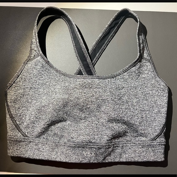 The Player by Victoria Secret’s Crossback Sports Bra - Picture 1 of 4